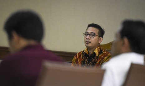 AKBP Brotoseno saat menjalani sidang di Pengadilan Tipikor, Jakarta. Kapolri Jenderal Polisi Listyo Sigit membentuk tim guna mengevaluasi putusan sidang etik yang tidak memecat Brotoseno meski berstatus sebagai eks napi kasus korupsi. (ilustrasi)