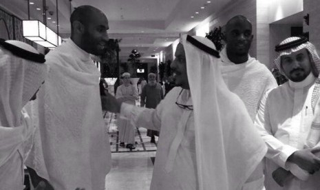 Kanoute (kedua dari kiri) dan Sissoko (kedua dari kanan)