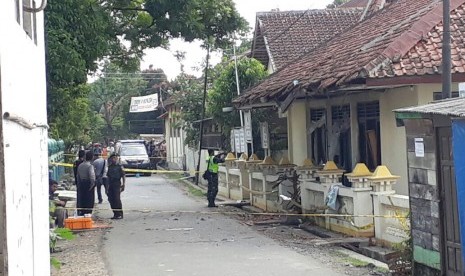 Kantor KUA Sidaerja Kabupaten Cilacap yang diserang bom dini hari tadi, Rabu (5/7).