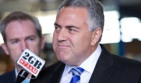 Kantor Menteri Joe Hockey mengatakan Hockey menggelar banyak pertemuan hampir setiap hari di Perth dan ditemani sejumlah staff dan anggota keluarganya.