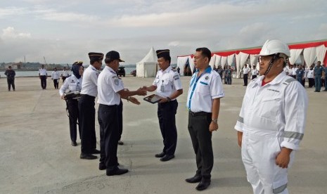 Kantor Pelabuhan (Kanpel) Kelas I Batam, menggelar acara kampanye keselamatan pelayaran yang dilaksanakan pada Rabu (5/12) di Pelabuhan Batu Ampar Bintang 99 Batam. Kampanye ini bertujuan meningkatkan kesadaran masyarakat terhadap pentingnya keselamatan pelayaran. 