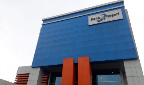 Kantor pusat Bank Nagari di Kota Padang, Senin (2/11).