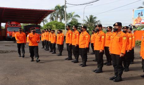 Kantor SAR Cilacap menggelar apel Siaga SAR Khusus di halaman Kantor SAR Cilacap, Jl. Penyu Nomor 115 Cilacap pada Senin (19/12/22) Pukul 08.00 WIB. 