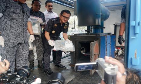 Kantor Wilayah (Kanwil) Bea Cukai Bali, NTB, NTT (Bali Nusra) bersama BNN Provinsi Bali, berhasil mengungkap jaringan peredaran gelap narkotika. 