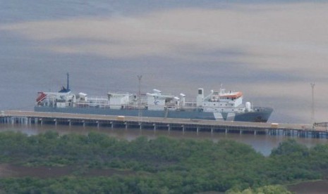 Kapal Bison Express siap untuk mengirim ternak dari Pelabuhan Wyndham, Australia Barat.