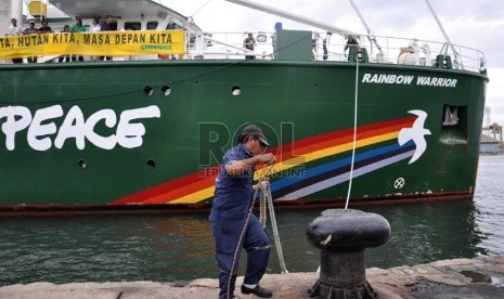 Kapal Greenpeace Rainbow Warrior