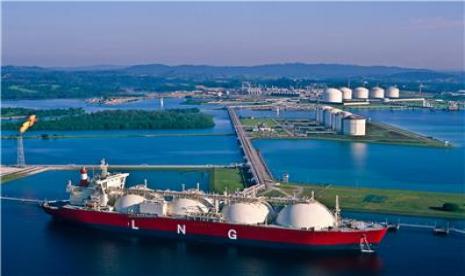 Kapal LNG (liquified natural gas). Ukraina sepakat untuk memasok 2 juta meter kubik gas alam ke Amerika Serikat pada kuartal keempat 2022 dan tiga bulan pertama 2023. 