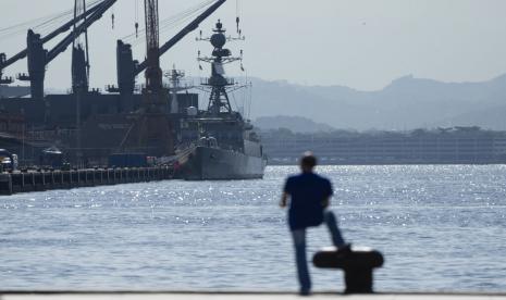 Kapal militer Iran IRIS Dena berlabuh di Rio de Janeiro, Brasil, Kamis 2 Maret 2023.