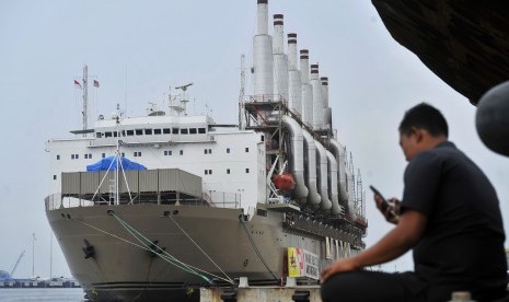 Kapal pembangkit listrik Marine Vessel Power Plant. (Ilustrasi)