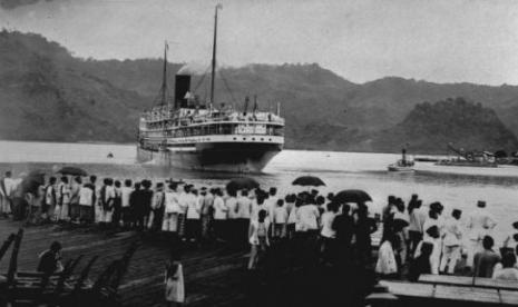 Fungsi Dinas Kesehatan Asing di Jeddah Pada 1926-1933. Foto:   Kapal yang membawa jamaah haji berangkat ke Makkah pada tempo dulu.