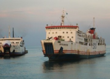 Kapal Ferry, sarana angkutan di Selat Sunda