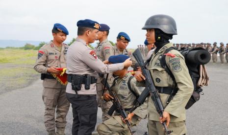 Kapolda DIY, Irjen Pol Suwondo Nainggolan, menghadiri penutupan pembinaan dan pelatihan kemampuan Brimob bagi Bintara Remaja Satbrimob Polda DIY 2023.