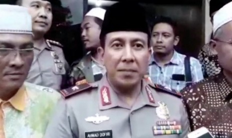 Kapolda DIY Yogyakarta, Brigjen Pol. Ahmad Dhofiri (tengah)