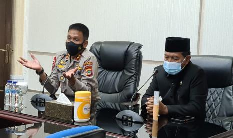 Kapolda Gorontalo, Irjen Pol Dr Ahkmad Wiyagus didampingi Sekda Provinsi Dr Darda Daraba saat menyampaikan komitmenya dalam menciptakan rasa aman dan nyaman saat perayaan Paskah.