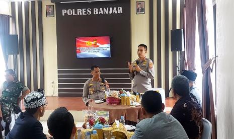 Kapolda Jabar dengan Jajaran Forkopimda Kota Banjar, FKBU, KPU, Bawaslu, MUI, dan Ormas Islam