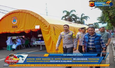 Kapolda Jabar Irjen Pol Dr Akhmad Wiyagus bersama Pj Bupati Sumedang, Herman Suyatman, meninjau RSUD Sumedang, Selasa (2/1/2024)