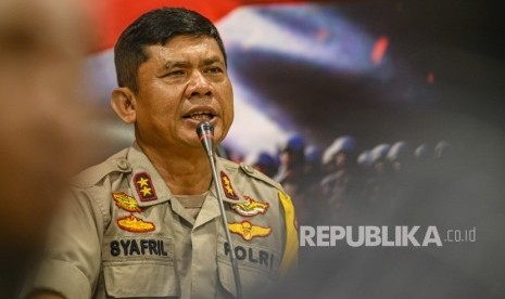 Kapolda Sulteng Irjen Pol Syafril Nursal memberikan keterangan pers saat rilis akhir tahun kasus terorisme Poso di Mapolda Sulteng di Palu, Sulawesi Tengah, Selasa (31/12/2019).