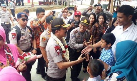 Kapolda Sumbar Irjen Pol Fakhrizal menghadiri acara sunatan masal di Tua Pejat, Kabupaten Kepulauan Mentawai, Rabu (27/11).