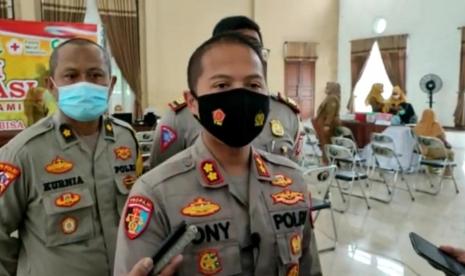 Kapolres Ciamis, AKBP Tony Prasetyo Yudhankoro, saat memberikan keterangan.