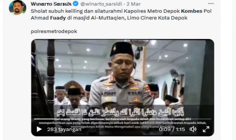 Kapolres Depok Kombes Fuady memimpin shalat Subuh.