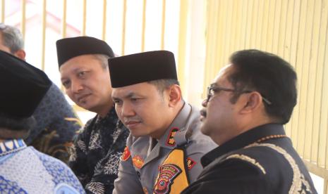 Kapolres Indramayu, AKBP Ari Setyawan Wibowo bersilaturahmi dengan sejumlah tokoh agama di Kabupaten Indramayu, Sabtu (27/7/2024). 