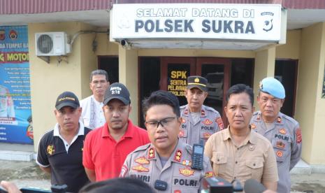 Kapolres Indramayu, AKBP Fahri Siregar SIK memberikan keterangan terkait pembunuhan ibu kandung anggota DPR RI.