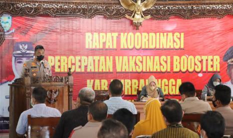 Kapolres purbalingga dalam rapat koordinasi percepatan vaksinasi booster