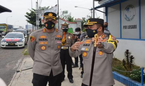 Kapolresta Cirebon, Kombes Pol Arif Budiman dan Kapolres Brebes, AKBP Faisal Febrianto, sepakat membuat posko terpadu di perbatasan Jabar dan Jateng, Rabu (14/7). Rencananya  posko terpadu itu dibuka mulai Jumat (16/7). 