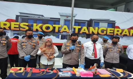 Kapolresta Tangerang Kombes Zain Dwi Nugroho (tengah).