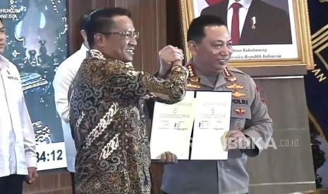 Kapolri dan Menteri Hukum Menanggapi TNI Jaga Semua Kantor Kejaksaan