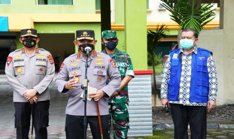 Kapolri Jenderal Listyo Sigit Prabowo mengapresiasi dan menyampaikan terima kasih kepada seluruh masyarakat terpapar Covid-19 yang memilih untuk menjalani perawatan di tempat Isolasi Terpusat (Isoter) yang telah disediakan. 