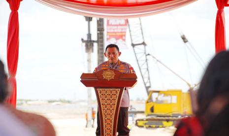 Kapolri Jenderal Listyo Sigit Prabowo menghadiri kegiatan Groundbreaking Pembangunan Batalyon A Pelopor Satbrimob Polda Metro Jaya di Tangerang, Banten, Rabu (5/4/2023). 