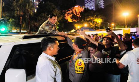 Kapolri Jenderal Listyo Sigit Prabowo Meninjau Langsung Momen Perayaan Tahun Baru 2025 di Bundaran HI, Jakarta Pusat. 