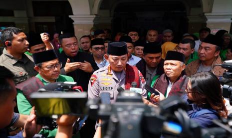 Kapolri Jenderal Listyo Sigit Prabowo menyampaikan pesan penting kepada seluruh masyarakat yang melakukan perjalanan mudik Lebaran tahun 2023, agar tetap merasa aman dan nyaman. 