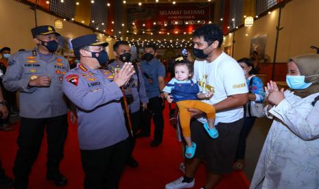 Kapolri Jenderal Listyo Sigit Prabowo saat meninjau langsung kesiapan penerapan protokol kesehatan libur Lebaran di objek wisata Garuda Wisnu Kencana (GWK) Cultural Park, Bali, Kamis (5/5/2022).