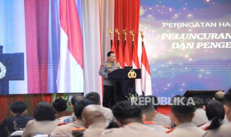 Kapolri Jenderal Pol. Listyo Sigit Prabowo menghadiri acara peluncuran buku pendidikan antikorupsi yang disusun oleh Satgassus Pencegahan Tipikor Polri.