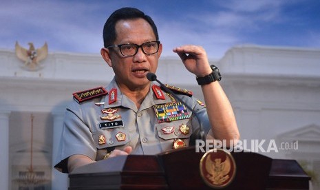 Kapolri Jenderal Pol Tito Karnavian memberikan keterangan mengenai penindakan terduga teroris seusai mengikuti rapat terbatas di Kantor Presiden, Jakarta, Selasa (22/5). 