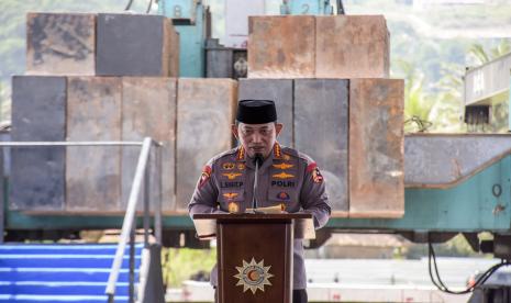 Kapolri Jenderal Polisi Listyo Sigit Prabowo memberikan sambutan pada acara Groundbreaking Rumah Sakit Muhammadiyah Bandung Selatan (RSMBS) di Jalan Raya Laswi, Ciparay, Kabupaten Bandung.