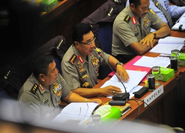 Kapolri Jenderal Bambang Hendarsi Danuri di Komisi III DPR