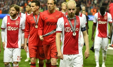 Kapten Ajax Amsterdam, Davy Klaassen (kanan depan).