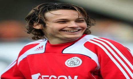 Kapten Ajax saat ini, Daley Blind merupakan produk asli akademi Ajax. Ini adalah foto Blind 10 tahun yang laku