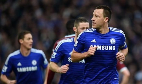 Kapten John Terry usai membobol gawang West Ham United.