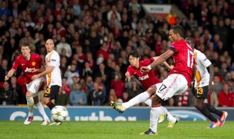  Kapten Manchester United, Nani gagal melakukan eksekusi penalti dalam pertandingan Liga Champions Grup H di Old Trafford, Kamis (20/9) WIB dini hari.  