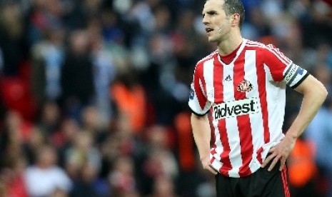 Kapten Sunderland,  John O'Shea.