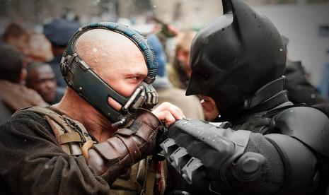 Karakter Bane dalam film The Dark Knight Rises.