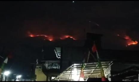 Karhutla di Gunung Sumbing di Kabupaten Wonosobo, Jawa Tengah, Jumat (1/9/2023)