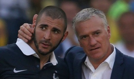 Karim Benzema (kiri) bersama pelatih Didier Deschamps akan kembali bekerja sama di ajang Euro 2020.