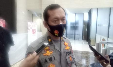 Karo Penmas Humas Polri Brigjen Awi Setyon menyampaikan bahwa Bareskrim Polri kembali melimpahkan berkas perkara kasus penghapusan red notice milik Djoko Tjandra saat menjadi buronan interpol selama beberapa tahun, ke Jaksa Penuntut Umum (JPU), di Gedung Bareskrim Polri, Jakarta Selatan, Senin (21/9).