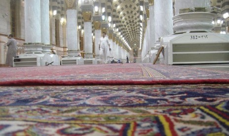 Karpet di Masjid Nabawi.