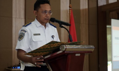 Kasubdit Pemanduan dan Penundaan Kapal Capt. Heru Maryanto yang mewakili Direktur Kepelabuhanan Subagiyo saat membuka Pelatihan Pandu Laut Dalam Angkatan III Tahun 2019 di Kampus 1 PT. Pendidikan Maritim Logistik Indonesia, Senin (28/10).